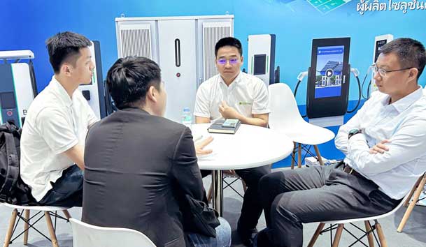 鴻嘉利EV Asia 2024展圓滿落幕 - 展現(xiàn)科技領航力,共創(chuàng)綠色能源新未來(圖4) 鴻嘉利EV Asia 2024展圓滿落幕 - 展現(xiàn)科技領航力,共創(chuàng)綠色能源新未來(圖4)