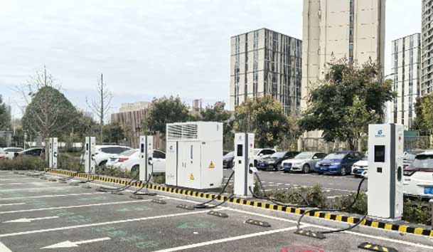 宜昌首批全液冷超充站投入運營，鴻嘉利助力高質(zhì)量充電基礎(chǔ)設(shè)施建設(shè)(圖2)